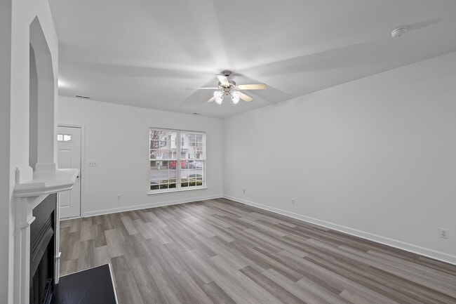 Building Photo - 8321 Glenwood Springs Ct