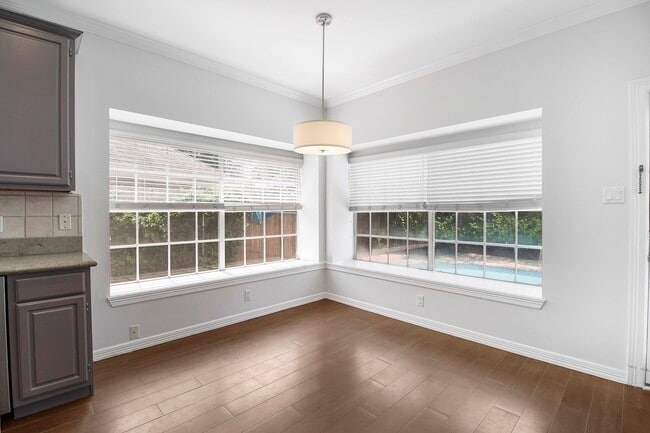 Building Photo - 14127 Swallowfield Dr