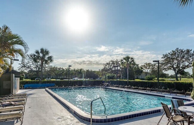 Building Photo - 32 Plantation Dr