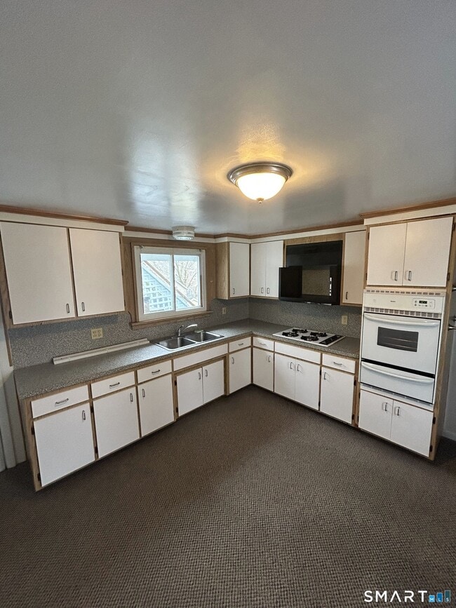 Building Photo - 73 Peck St