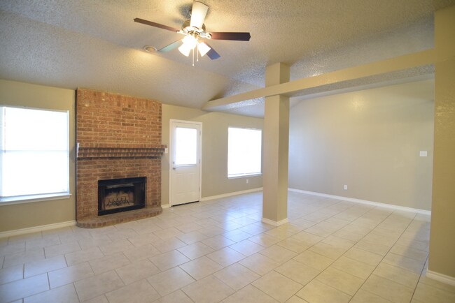 Building Photo - 3403 Granite Dr