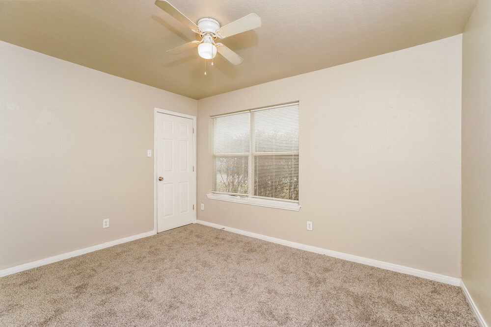 Building Photo - 417 Canterbury Ln