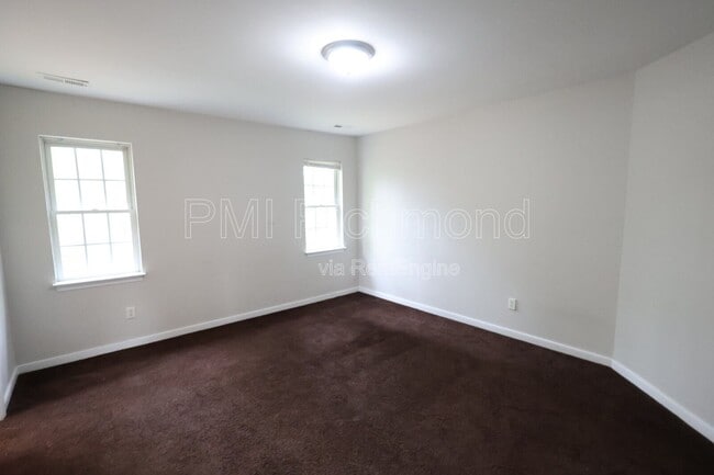 Building Photo - 9824 Willow Glen Ct