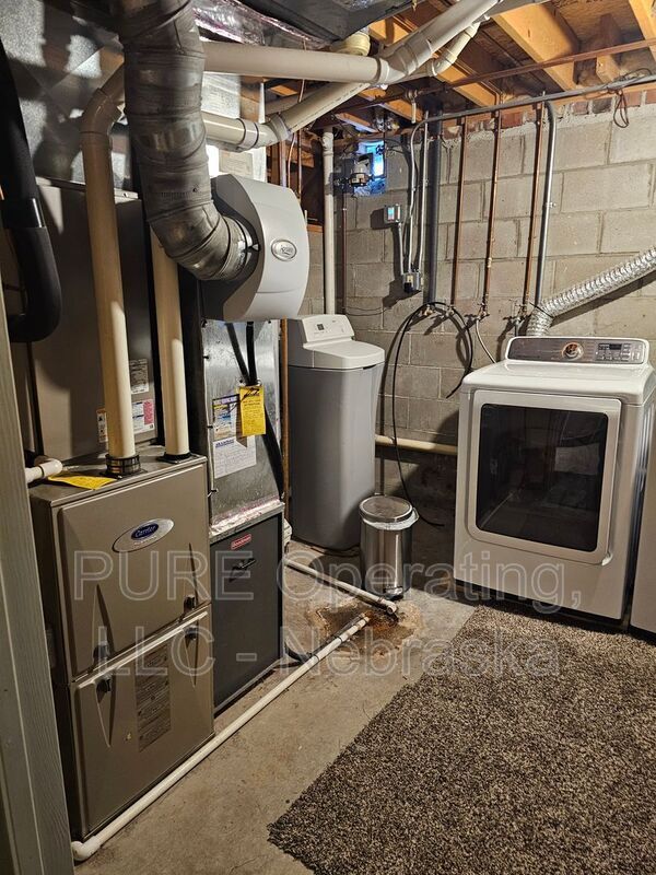 Building Photo - 5039 S 163rd Ave