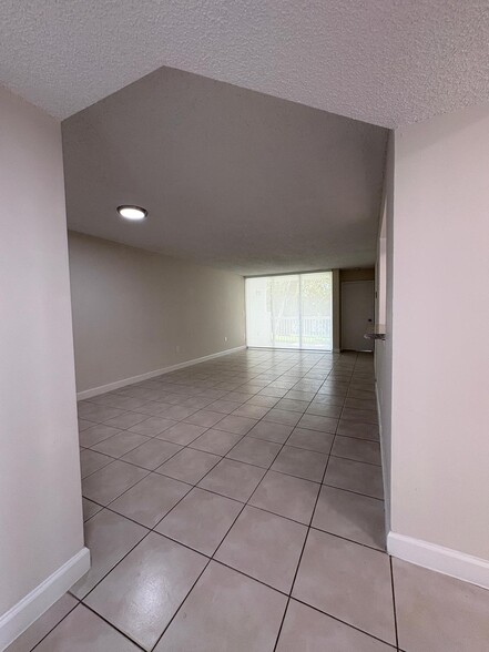 Building Photo - 4774 NW 97th Pl