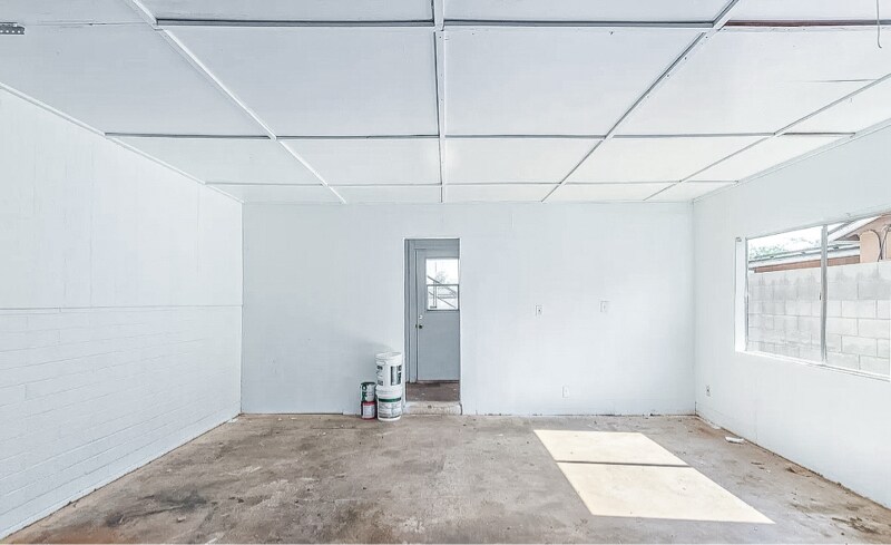 Building Photo - 4450 E Alta Vista Rd