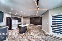 Building Photo - 3641 Desert Hls Dr