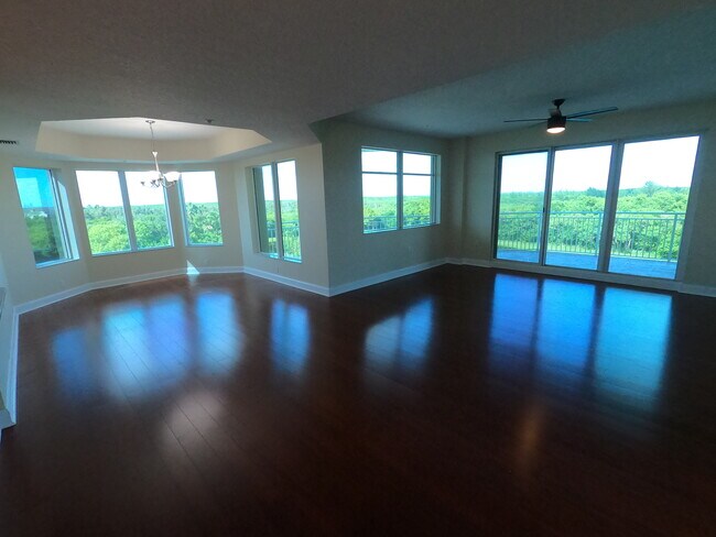 Building Photo - 10851 Mangrove Cay Ln NE