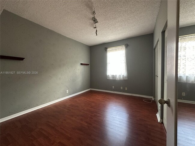 Building Photo - 1402 Veracruz Ln