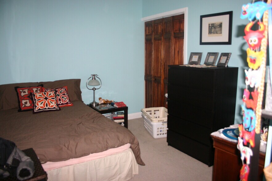 Bedroom - 1745 Kilbourne Pl NW