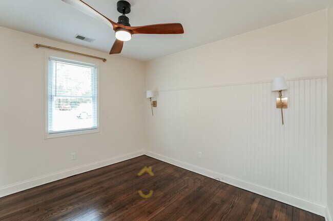 Building Photo - 3 Bedroom, 1 Bath Home in Johns Island featuring Outdoor Shower, Flex Loft Space & NO HOA
