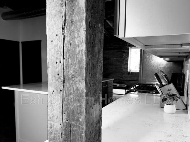 Building Photo - 437 W Grant St