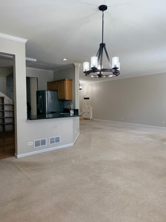 Building Photo - 2305 Sandy Creek Dr