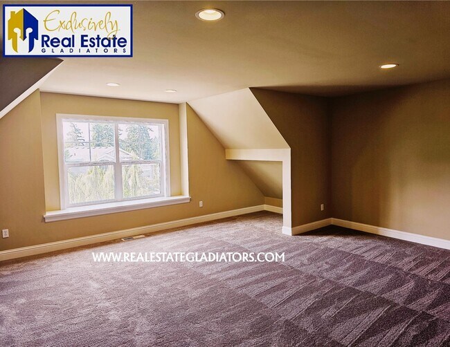 Building Photo - Stunning 4-Bedroom Home for Rent in Bothell!