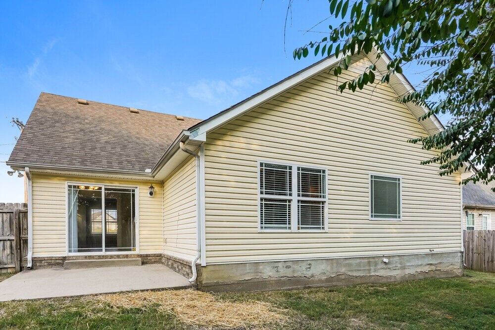 Building Photo - 723 Wildwood Dr