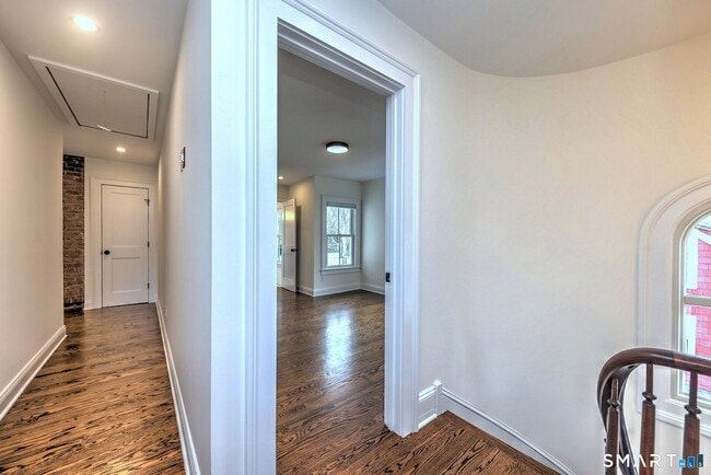 Building Photo - 75 Lafayette St