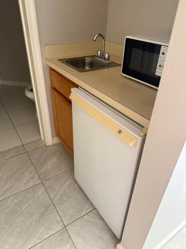 Building Photo - 8029 Carnoustie Pl