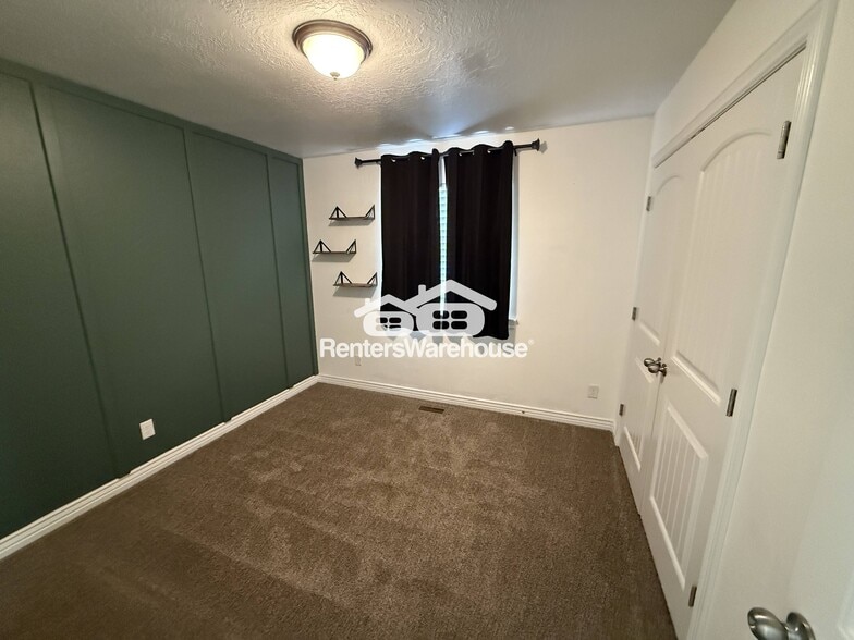 Building Photo - 1347 Skip St