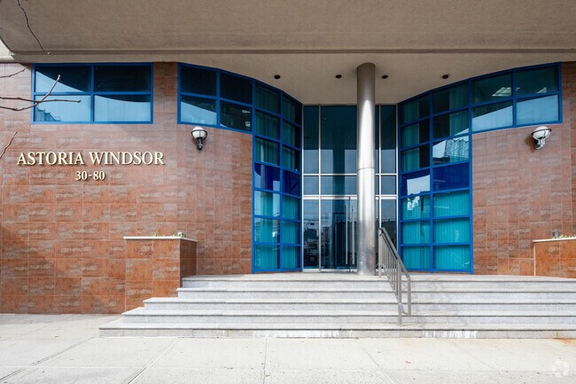 Entrance - Astoria Windsor