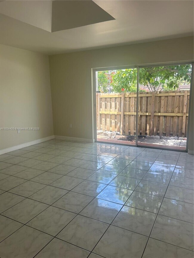 Building Photo - 1107 NW 132nd Ct