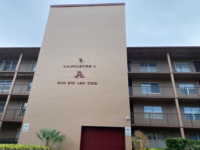 Building Photo - 500 SW 130th Terrace
