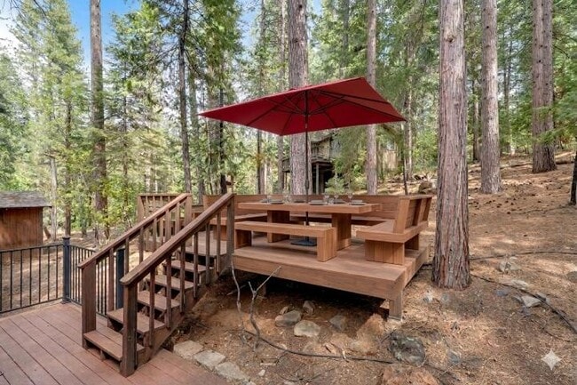 Building Photo - 4949 Steelhead Ln