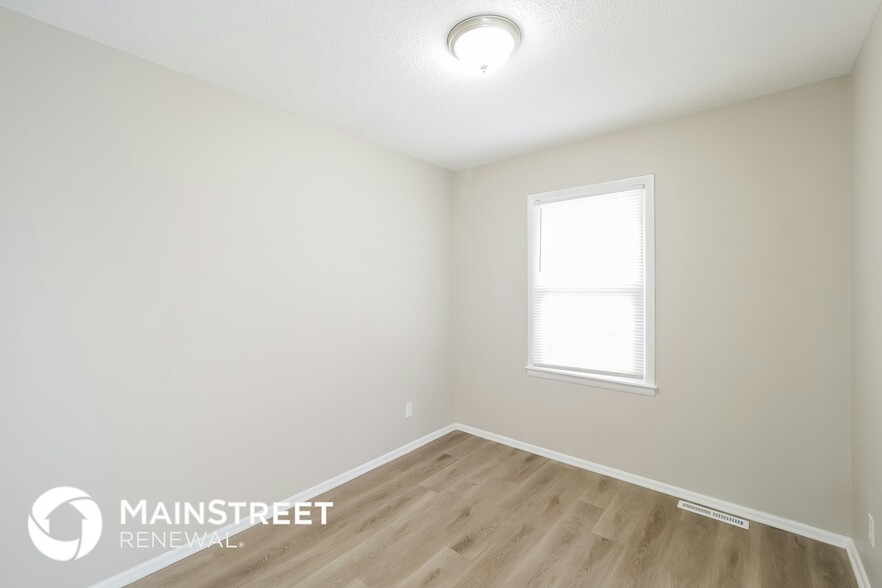 Building Photo - 9204 Marsh Ave