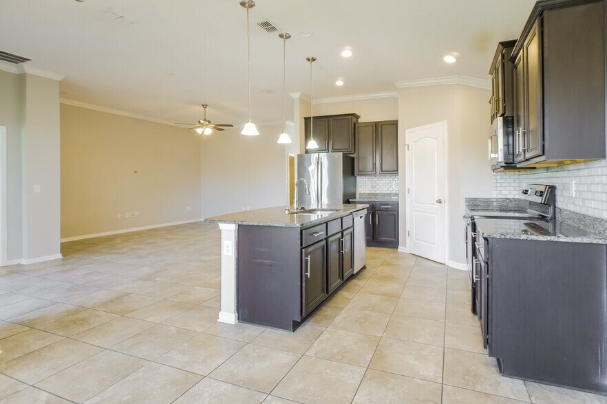 Building Photo - 1403 Nochaway Dr