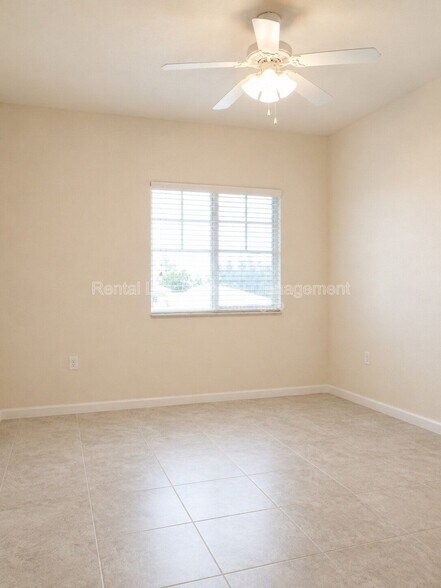 Building Photo - 13100 Bella Casa Cir