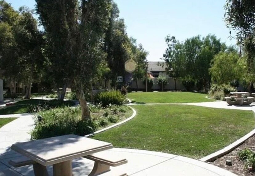 Building Photo - 1460 Rancho Rose Way