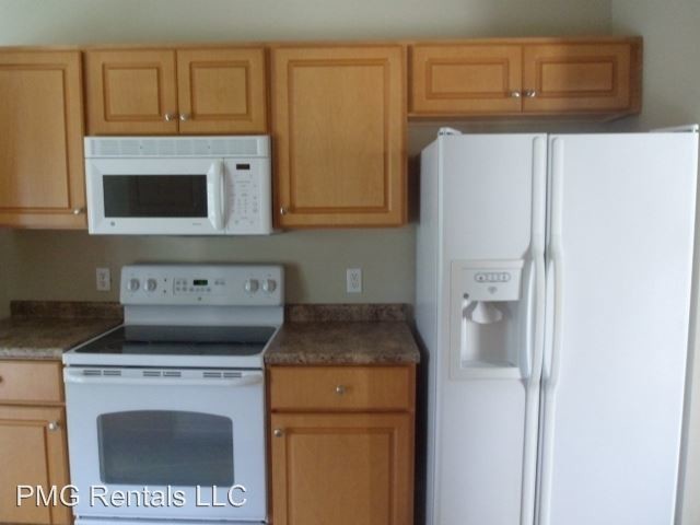 Building Photo - 9000 Whispering Pines Blvd