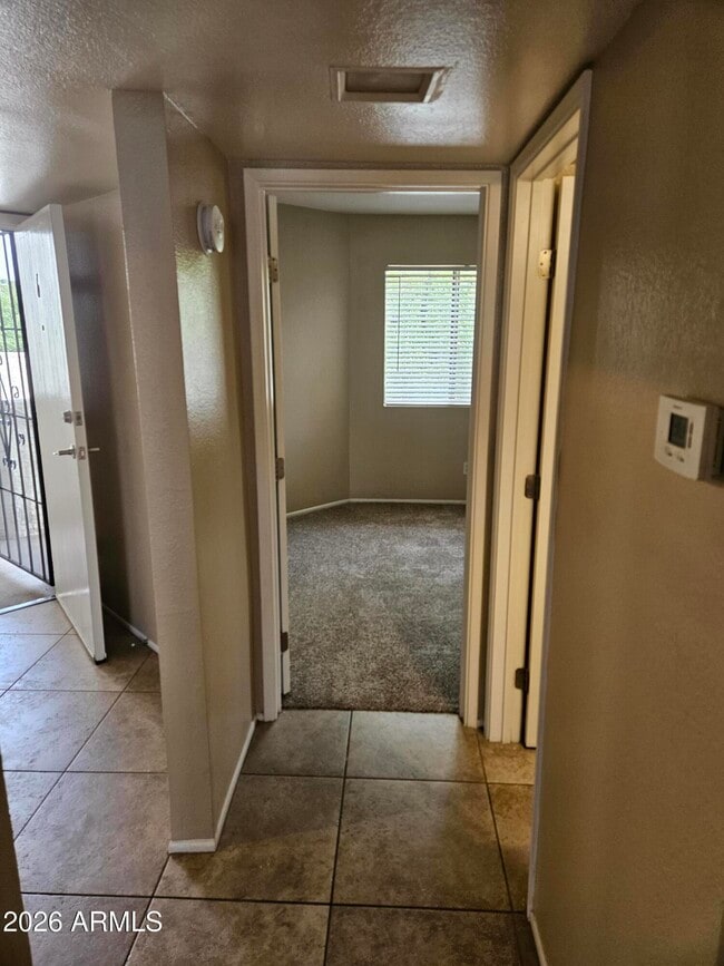 Building Photo - 835 N Granite Reef Rd