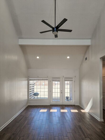 Building Photo - 4804 Antosh Cir