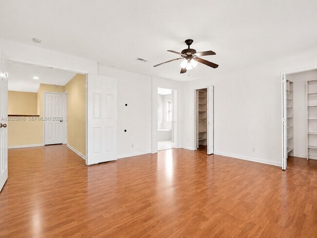 Building Photo - 1319 Croton Ct