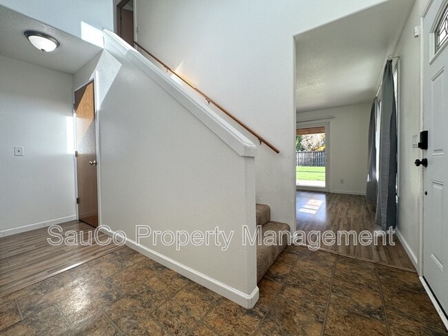 Building Photo - 992 S Palmetto St