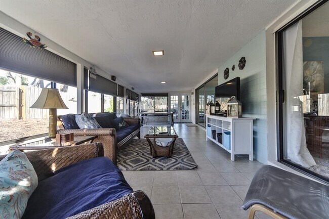 Building Photo - 141 Beau Rivage Dr