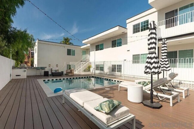 Building Photo - 3531 Florida St