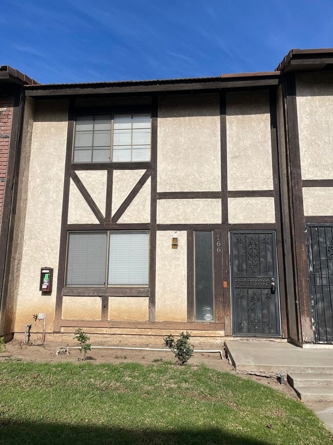 Building Photo - 2BD/1.5BA Condo in Rialto!