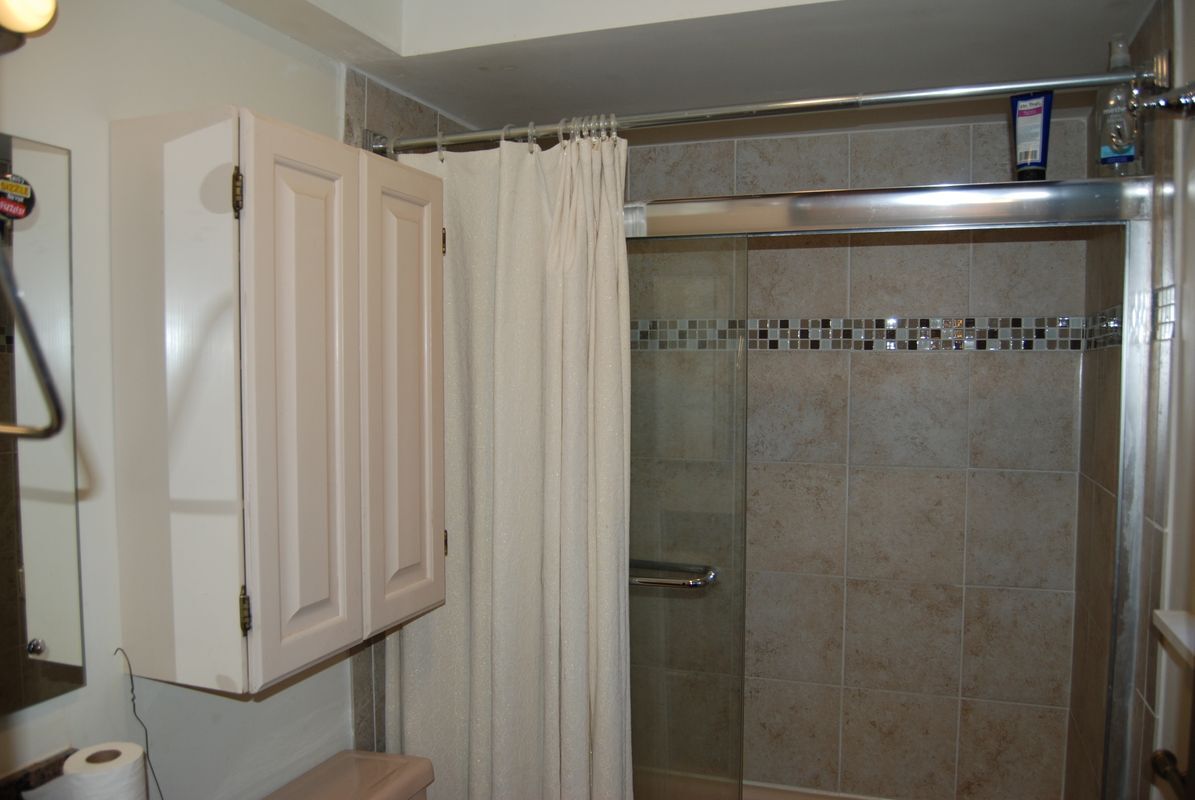 Building Photo - 13310 NE 74th St