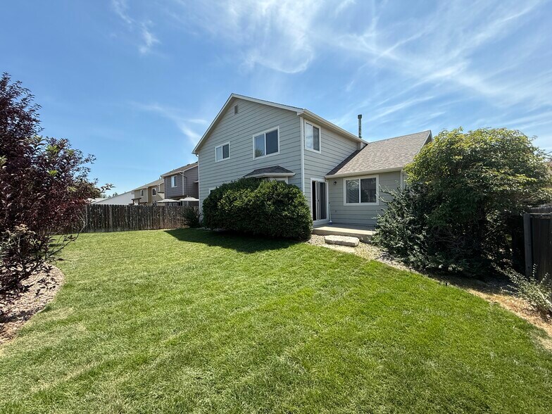 Building Photo - 5846 Dolores St