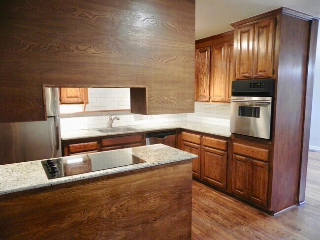 Building Photo - 4248 S Cincinnati Ave