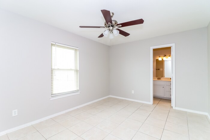 Building Photo - 1312 Nelson Pl