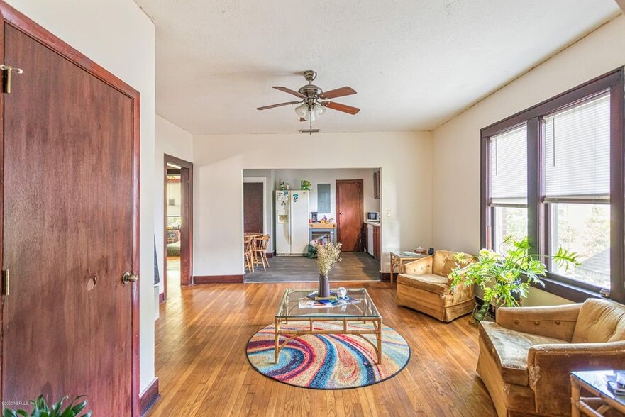 Living Room (view of old kitchen) - 809 Acosta Street