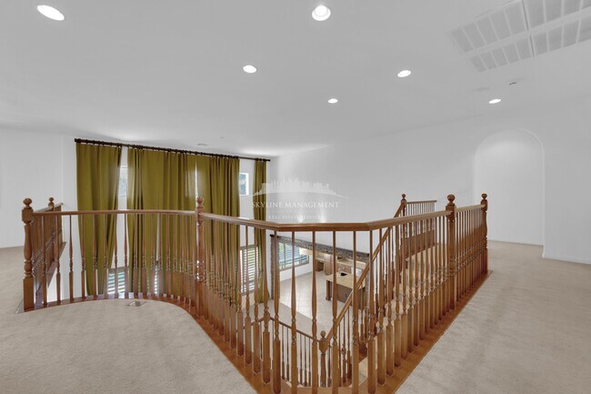 Building Photo - 8445 Cambrils Ave