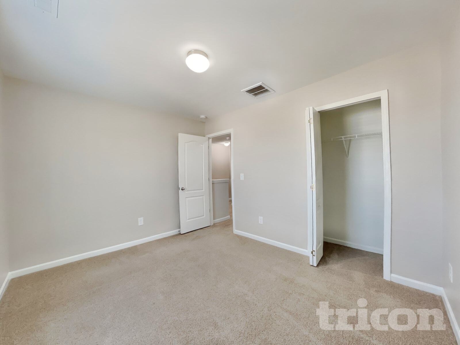 Building Photo - 226 Hallow Oak St