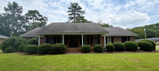 Building Photo - 741 Henderson St