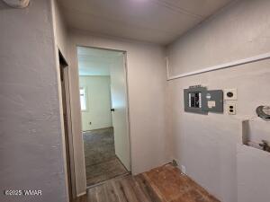 Building Photo - 2800 S White Mountain Rd