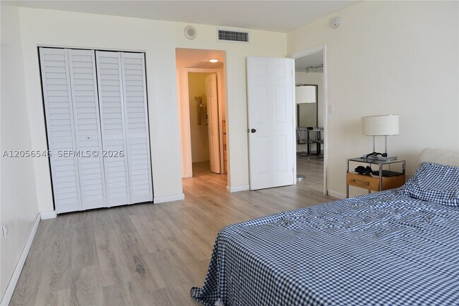 Building Photo - 5555 Collins Ave