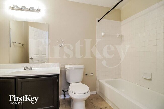 Building Photo - 7507 Groveoak Dr