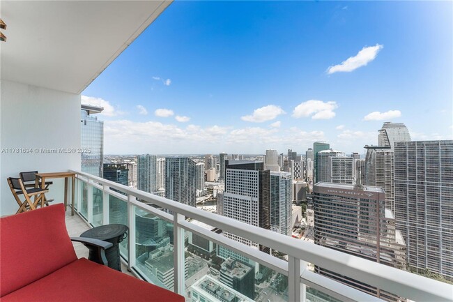 Building Photo - 950 Brickell Bay Dr